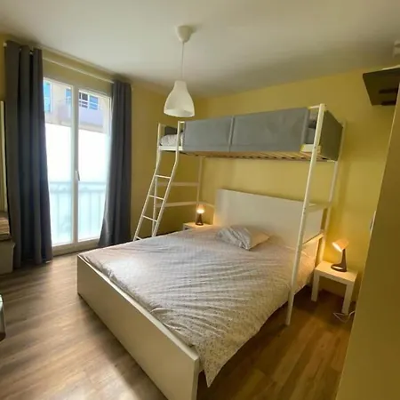 Bohobos Hostel *