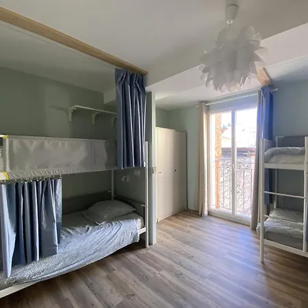Hostel Bohobos *