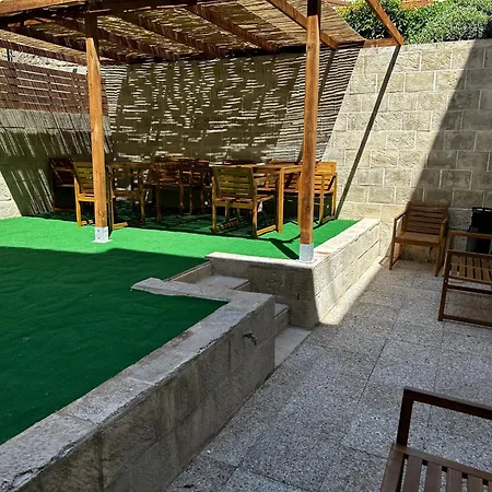 Hostel Bohobos