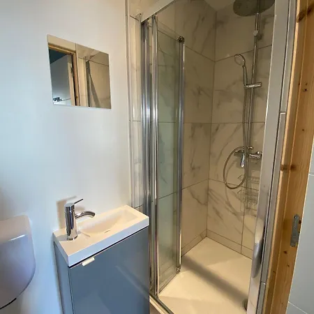 Bohobos Hostel Antibes